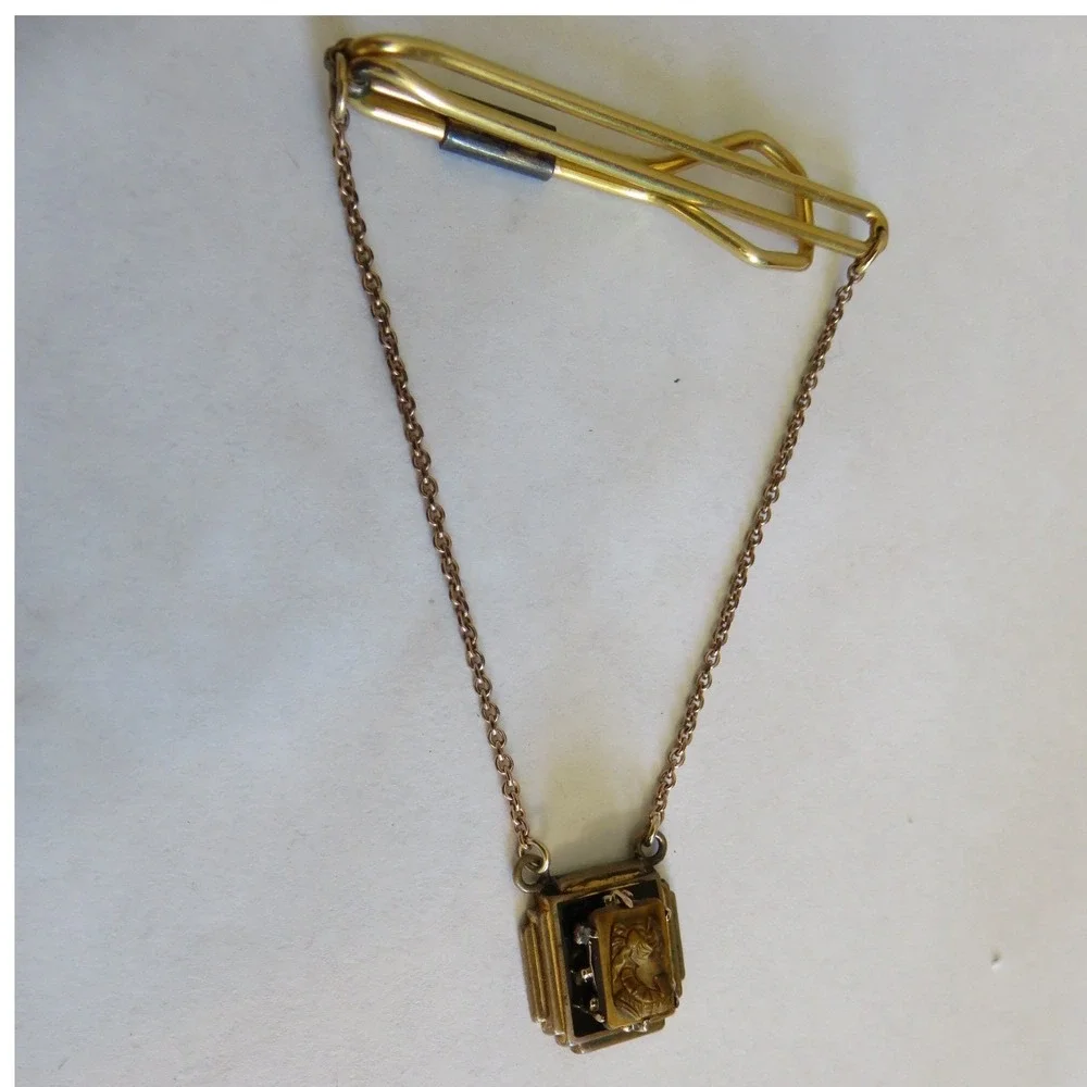 Vintage Manleigh Gold Tone Tigers Eye Roman Soldier Cameo Tie Clip with Chain